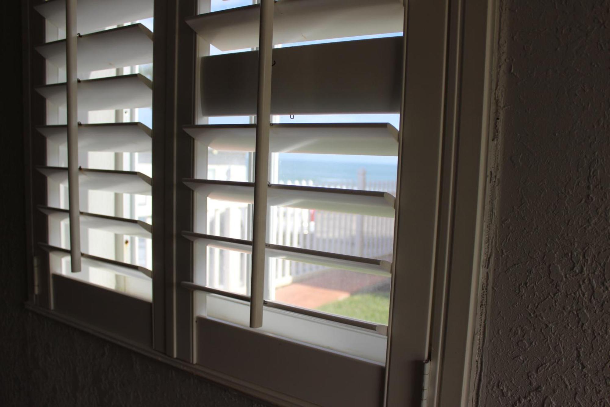 Shoreline Suites & Cabana Cottages - Beachfront Daytona Beach Room photo